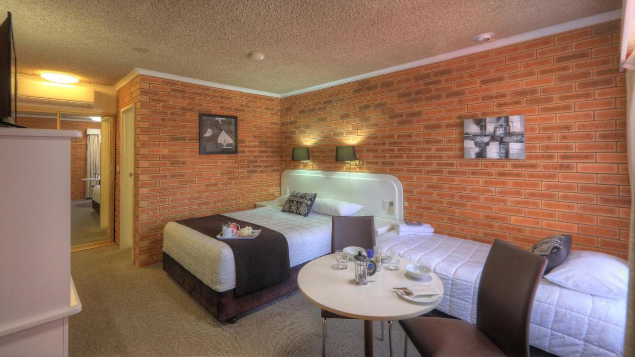 Cousins Motor Inn Inverell Extérieur photo
