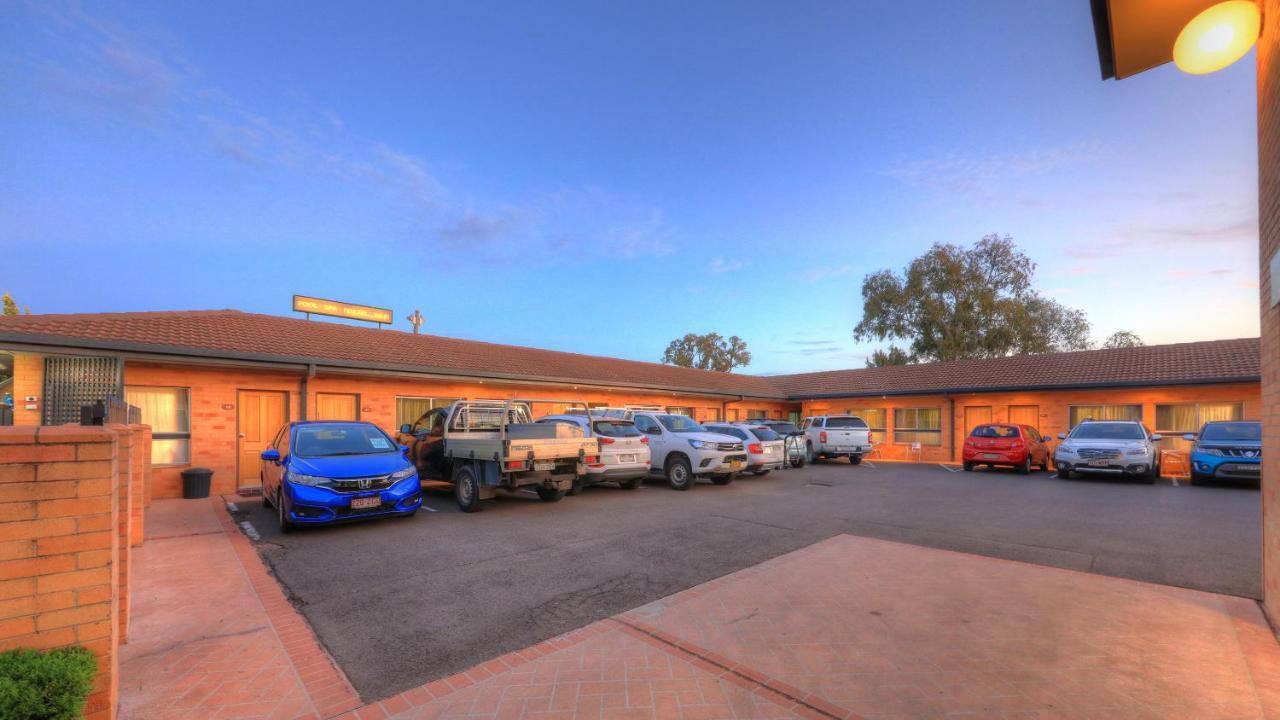 Cousins Motor Inn Inverell Extérieur photo