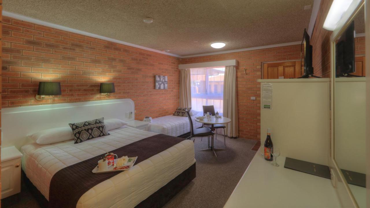 Cousins Motor Inn Inverell Extérieur photo